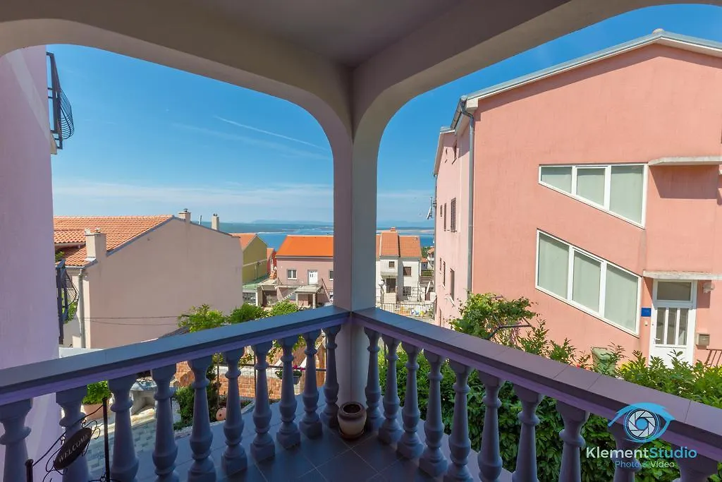Apartments Villa Lili Цриквеница 0*,