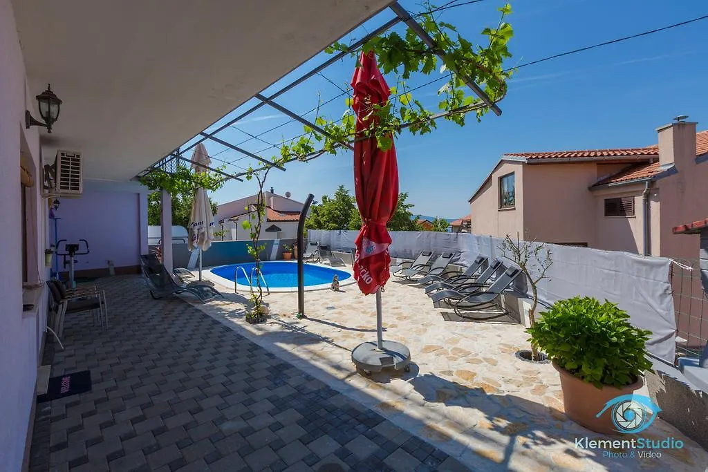 Apartments Villa Lili Цриквеница