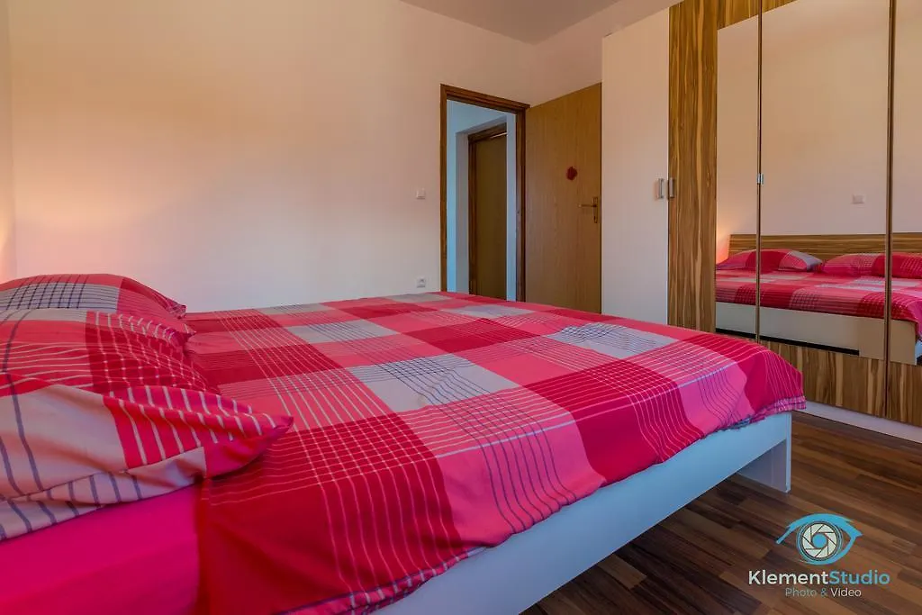 Apartments Villa Lili Цриквеница Хорватия