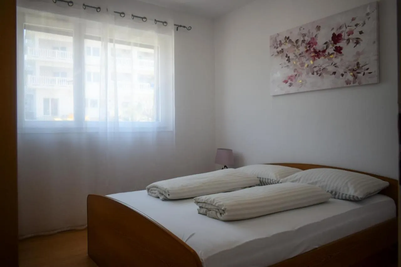 Apartments Villa Lili Цриквеница