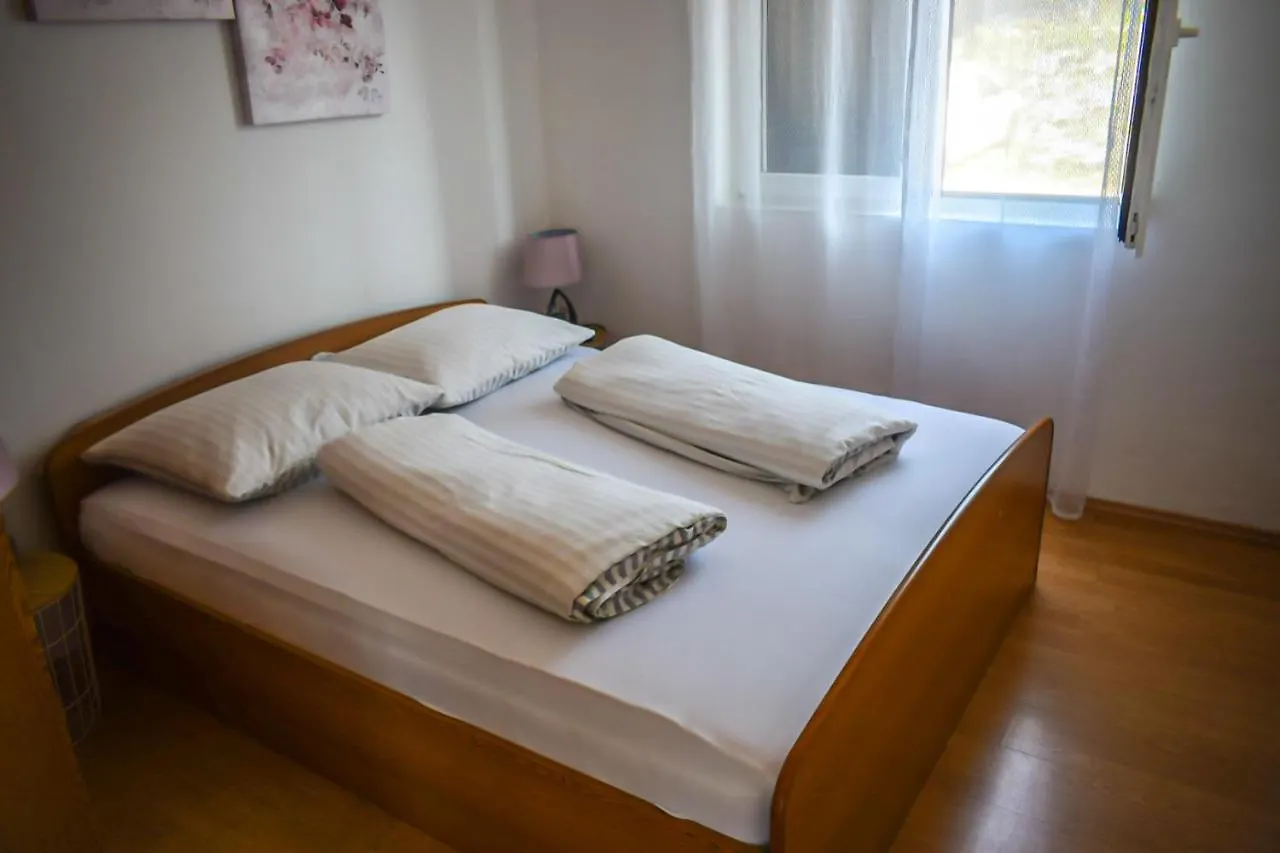 Apartments Villa Lili Цриквеница 0*,  Хорватия