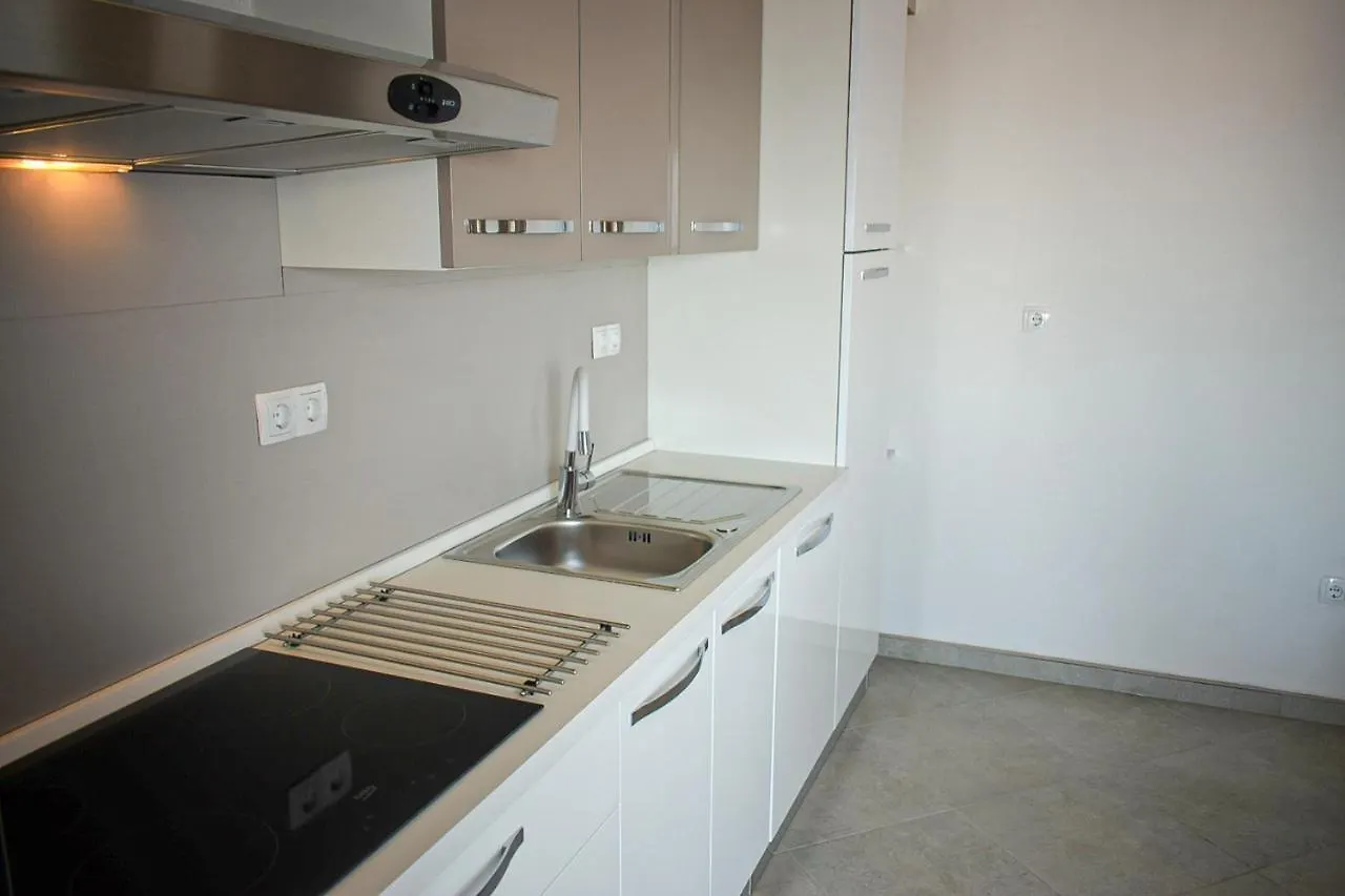 Apartments Villa Lili Цриквеница